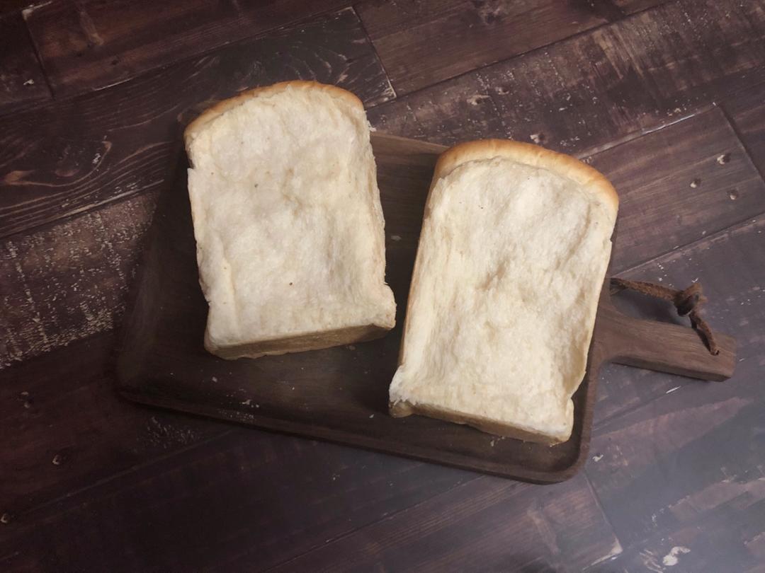 鲜奶吐司（老面法）