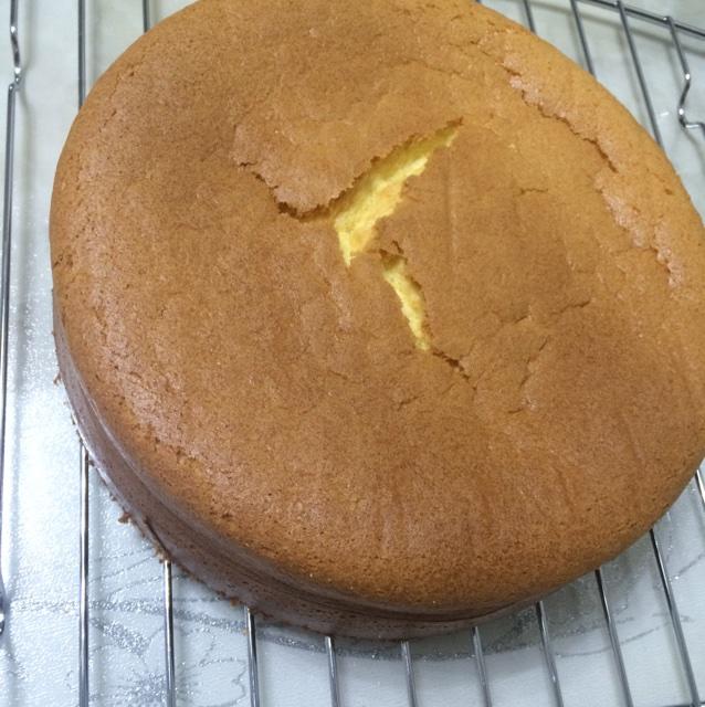 烤箱做蛋糕（戚风蛋糕的做法）