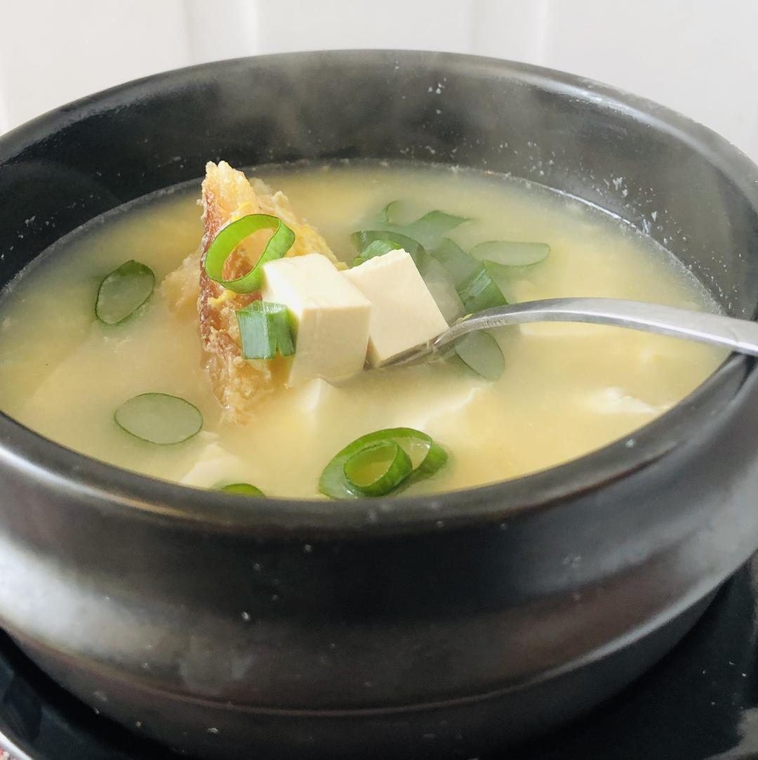 韩式明太鱼干豆腐汤的做法