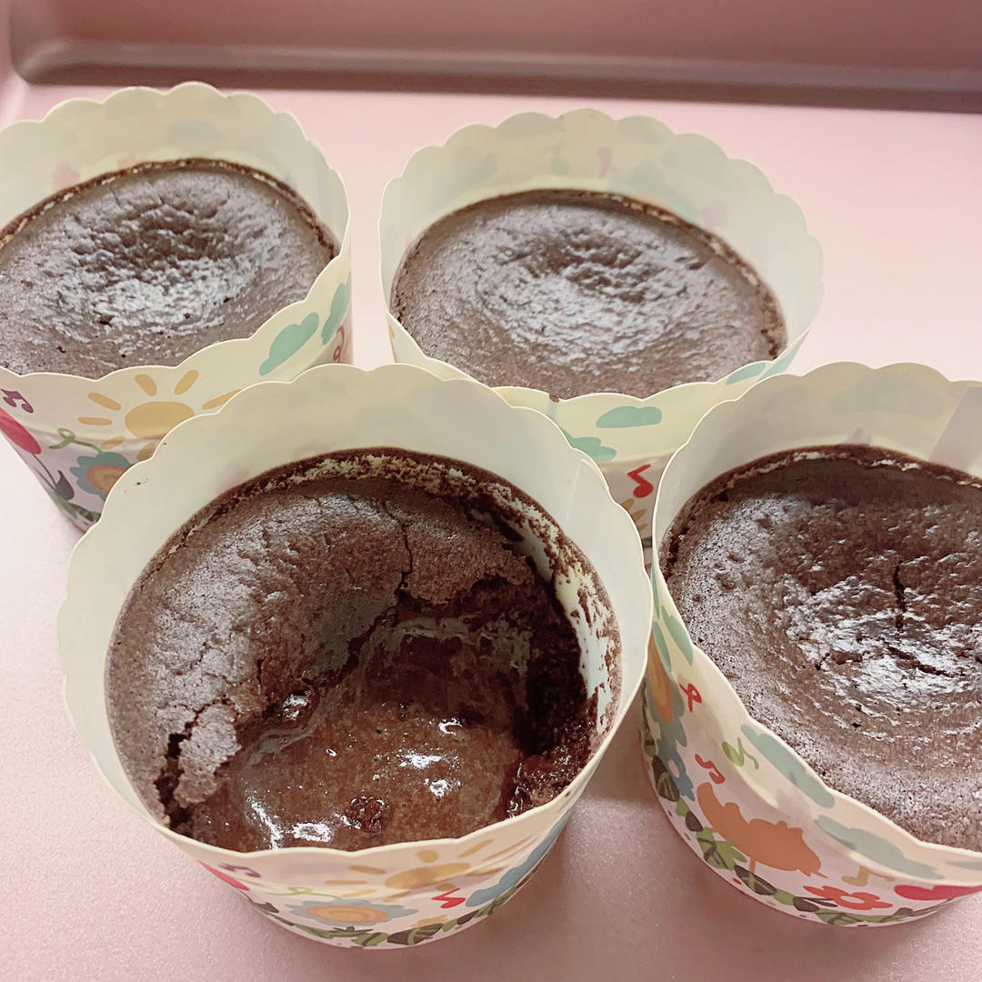 巧克力熔岩蛋糕(全图文超简单)