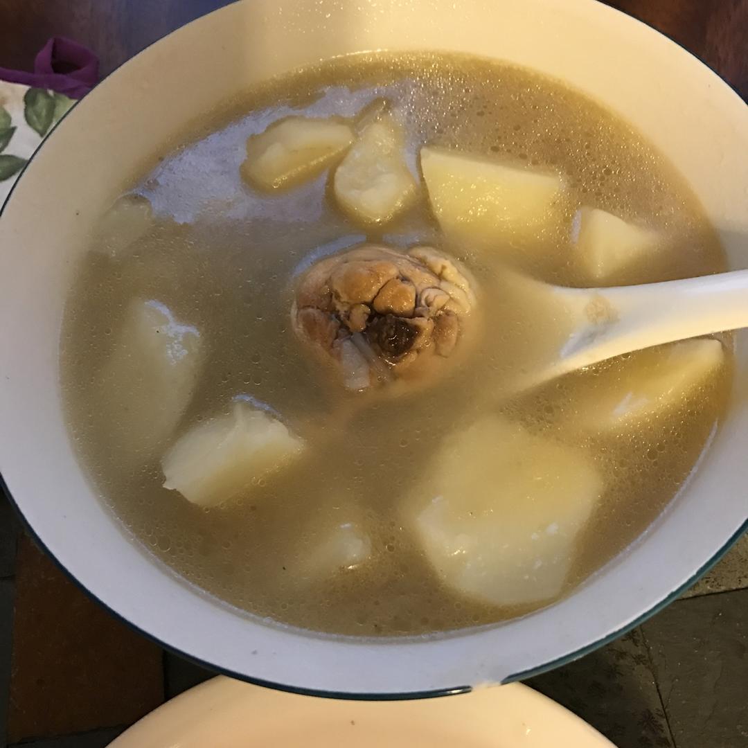 花椒土豆鸡腿汤