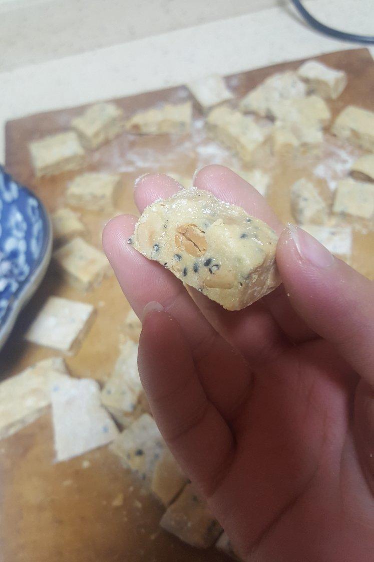 自制熬糖版牛轧糖（总结经验之版本）