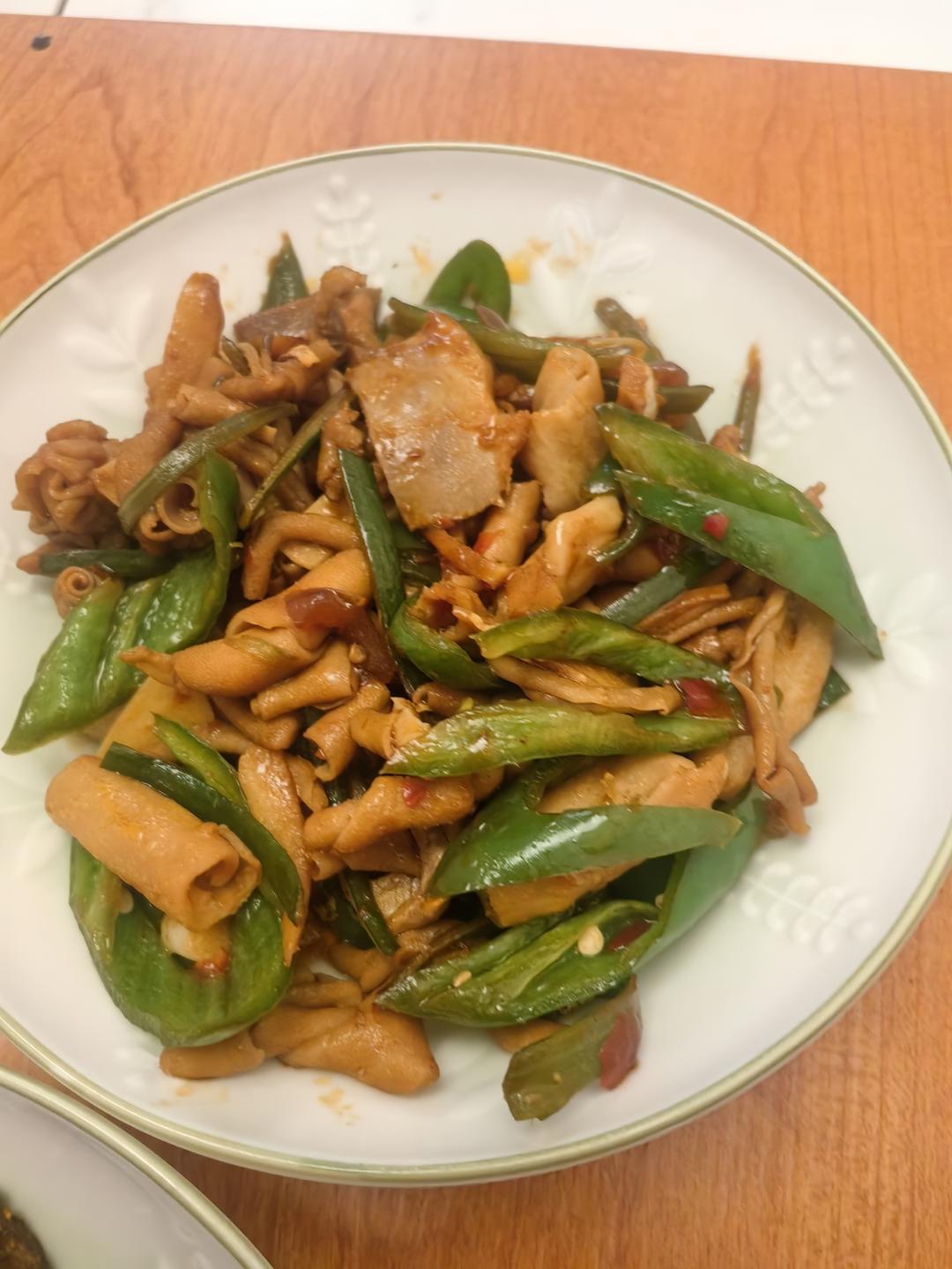 厨师长教你：“爆炒鸭肠”的家常做法，味道鲜辣美味，先收藏起来