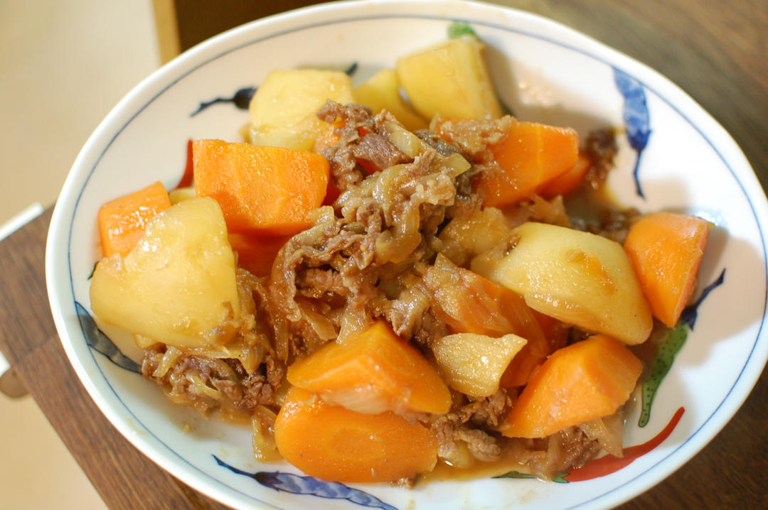 吃不厌的淳朴家常味：日式土豆炖肉