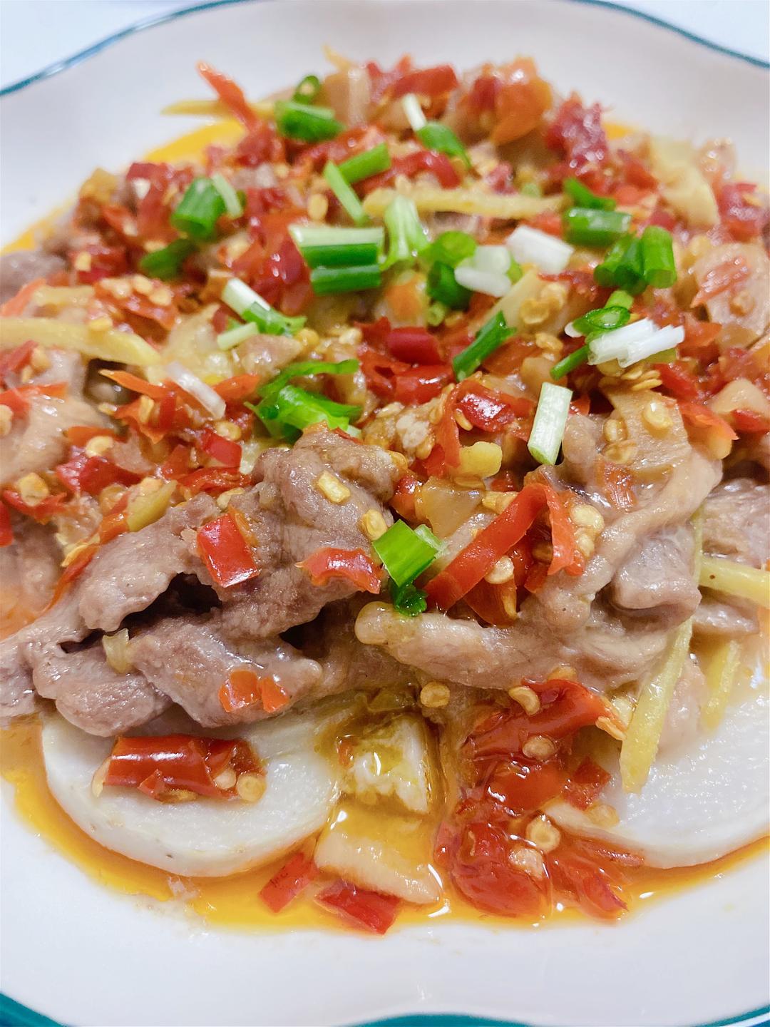 蒜蓉剁椒蒸肉片