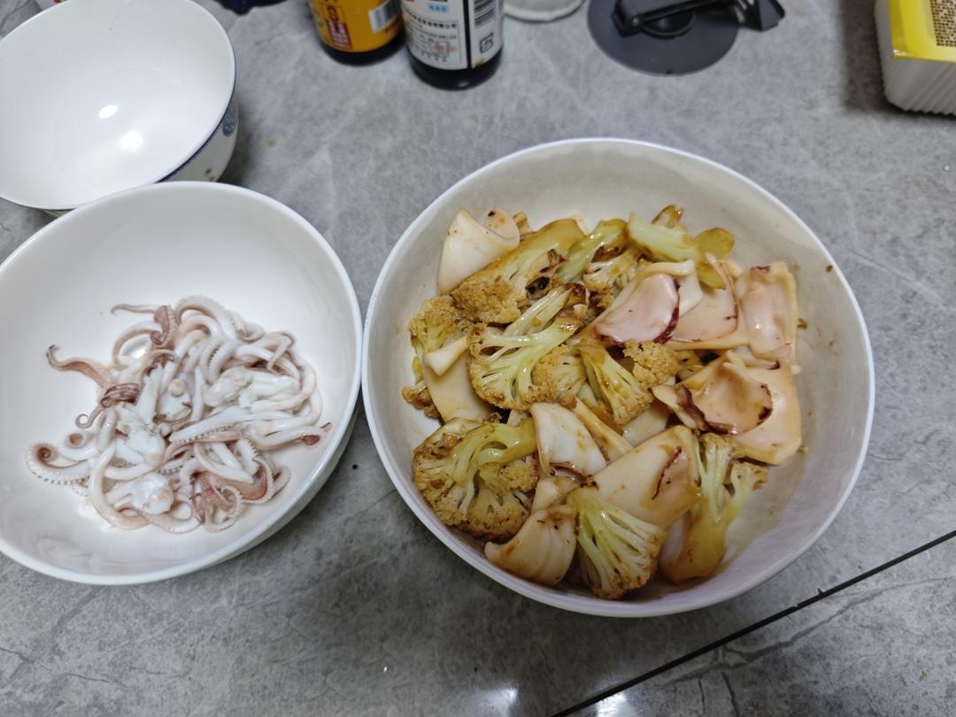 葱油白灼墨鱼鱿鱼