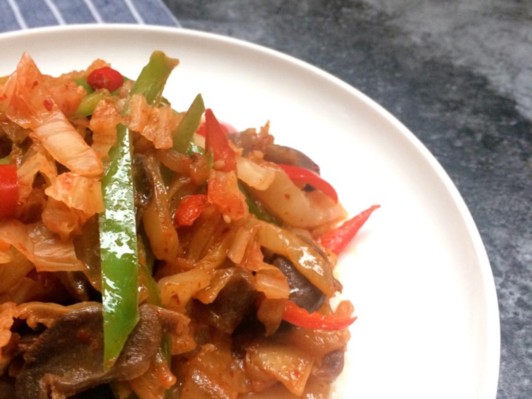 韩式辣泡菜爆炒鸭胗 | 三分钟就能做好的快手下饭菜