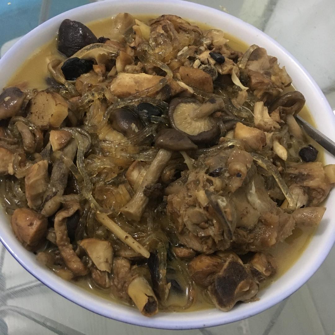 小鸡炖蘑菇