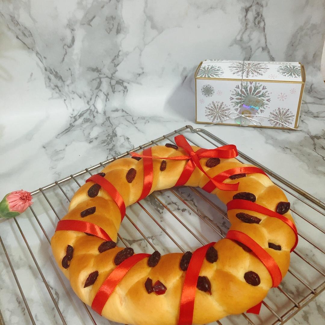 圣诞花环面包