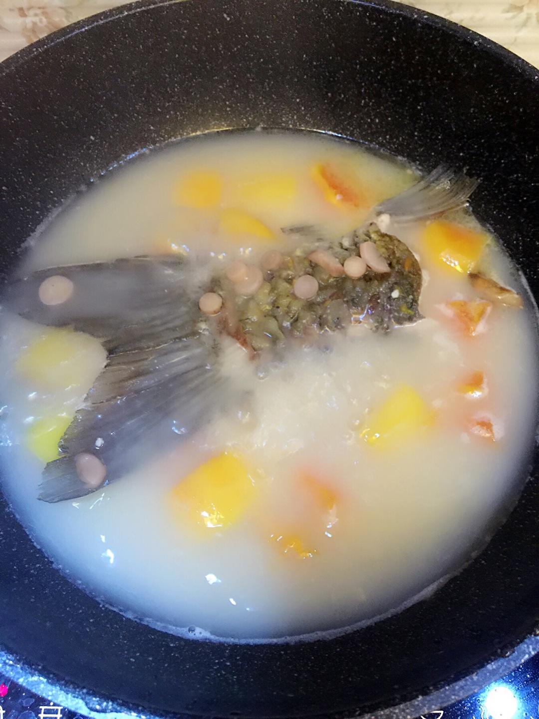 花膠木瓜白芍魚尾湯的做法
