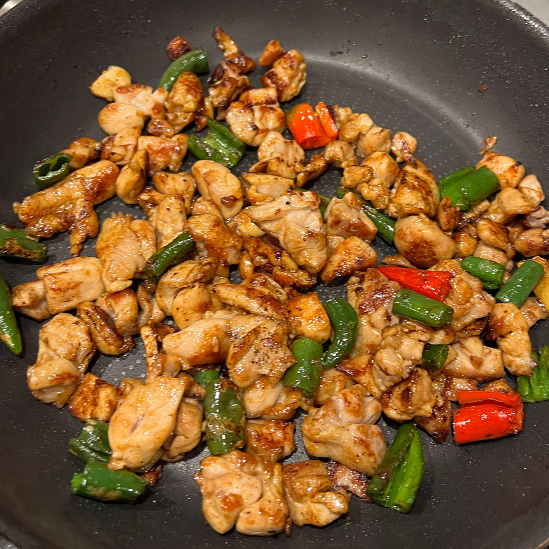 🔥“爆炒青椒鸡腿肉”🔥