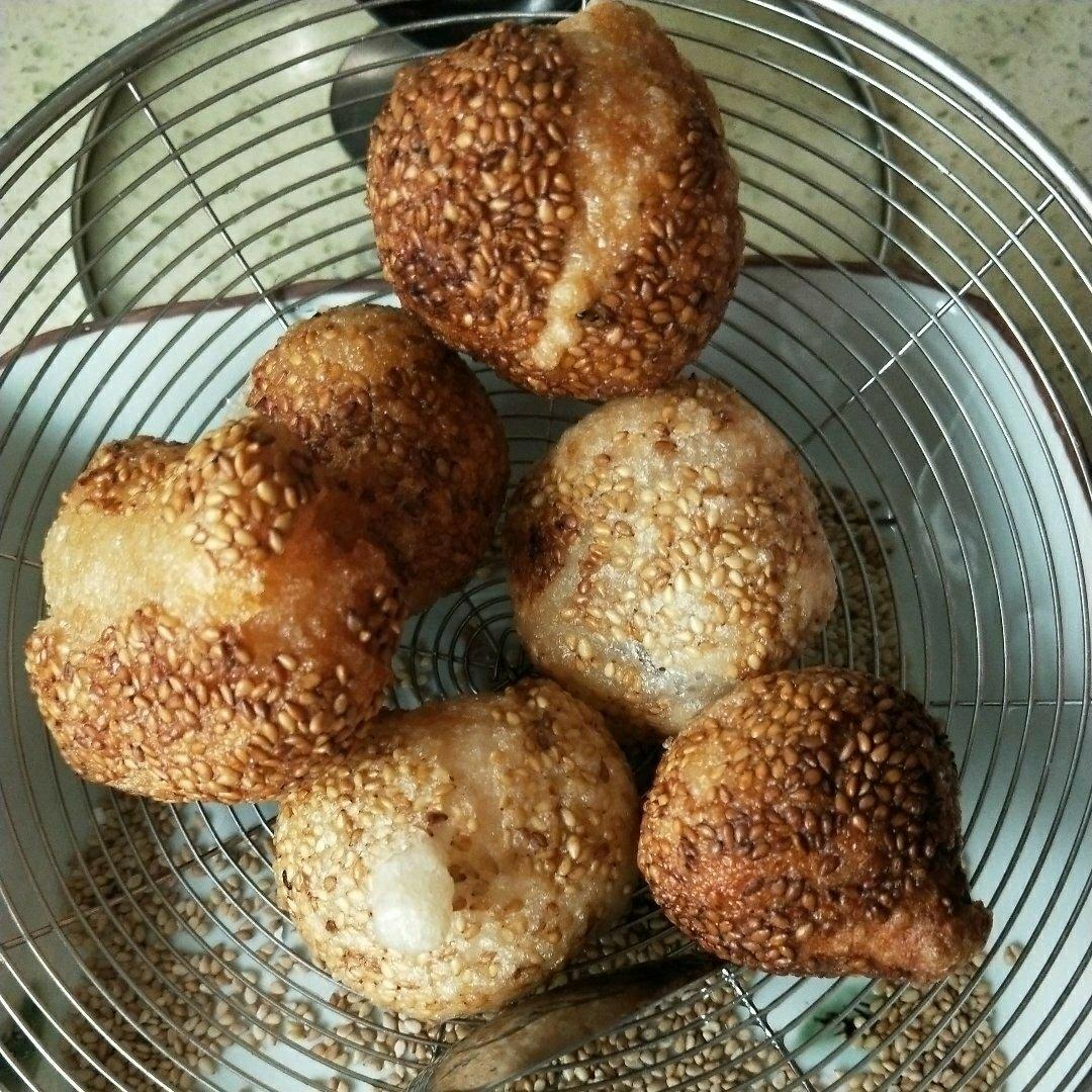 爱吃麻团。