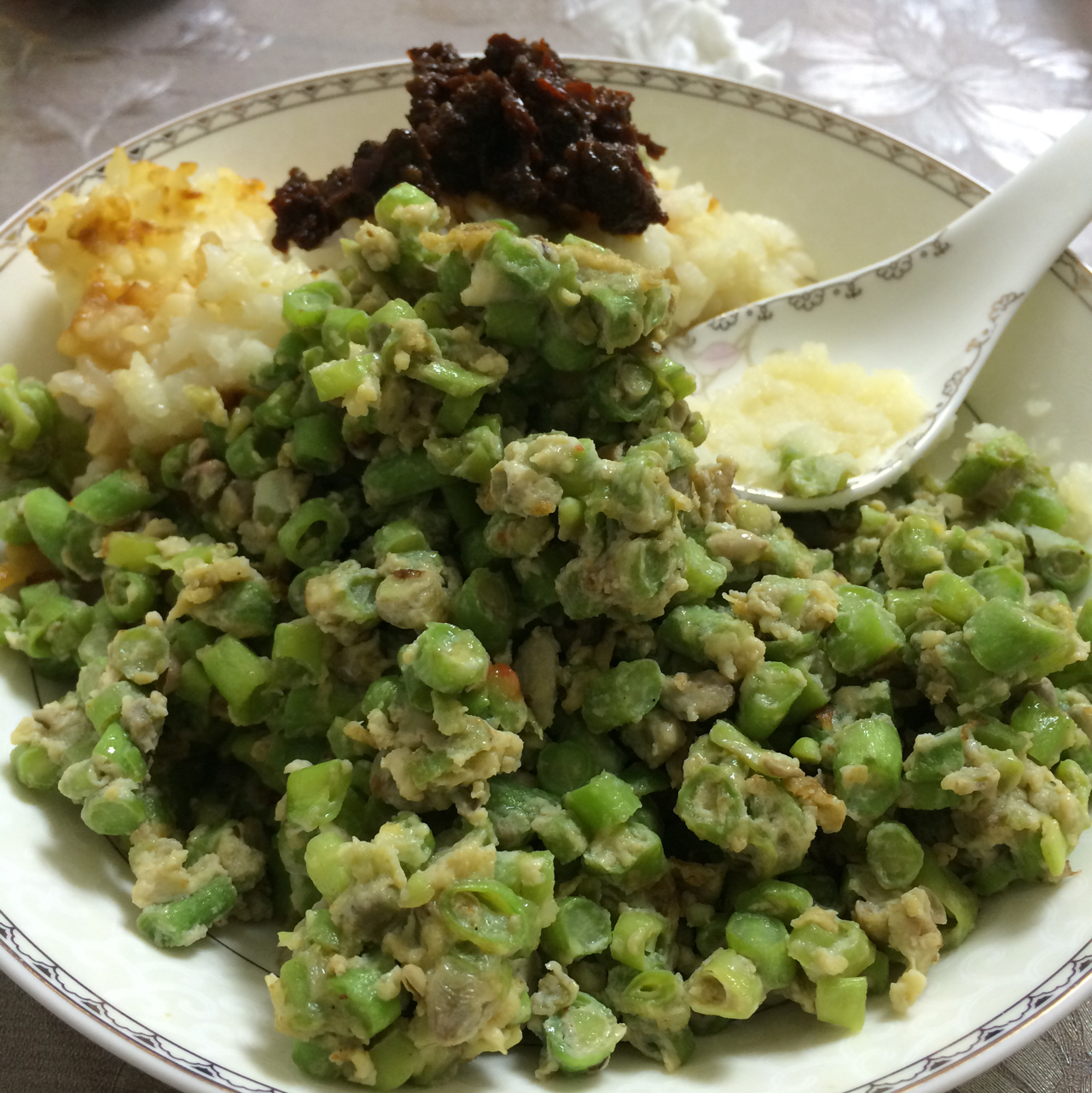 豆角炒鸡蛋