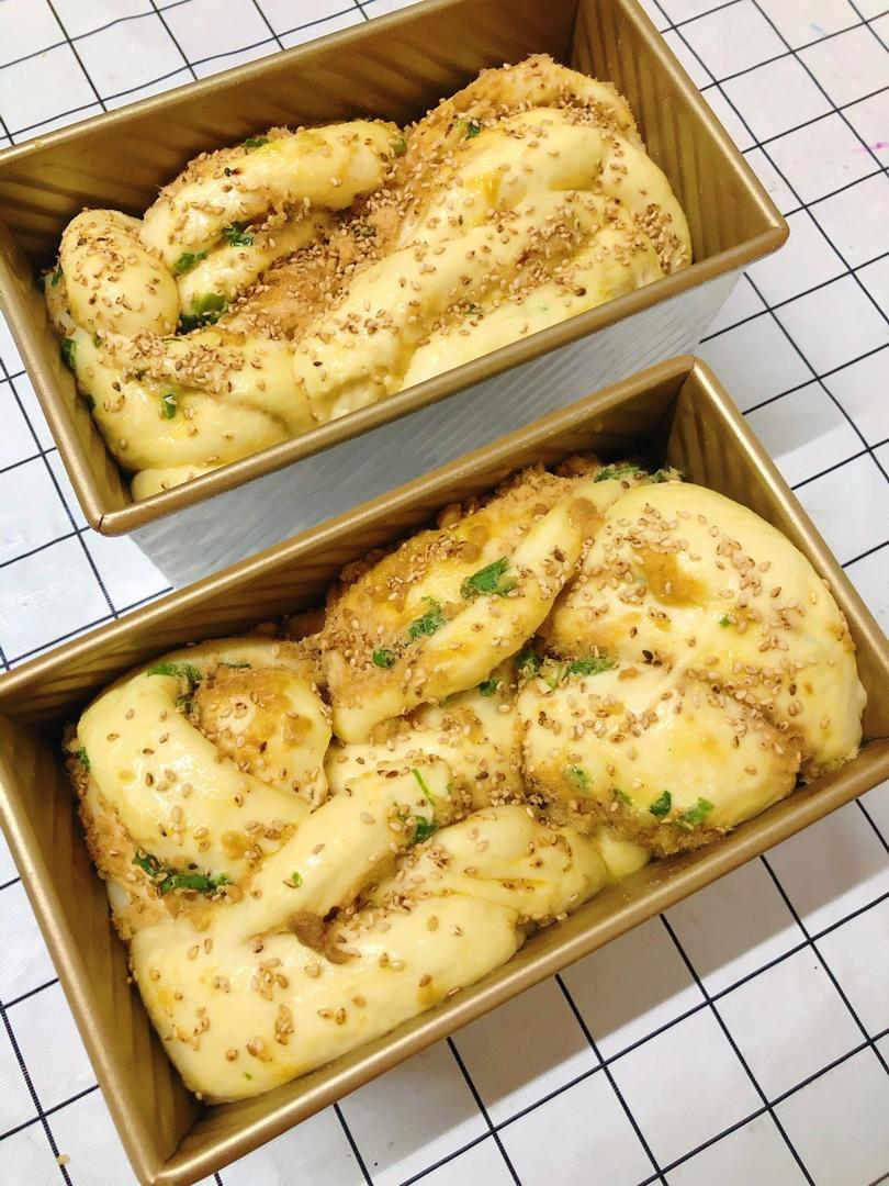 香葱肉松手撕吐司