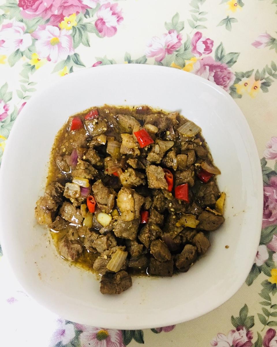 孜然洋葱炒牛肉粒