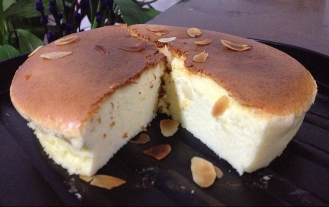 椰香轻乳酪蛋糕