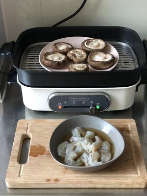 香菇蒸虾滑—减脂快手菜的做法 步骤2