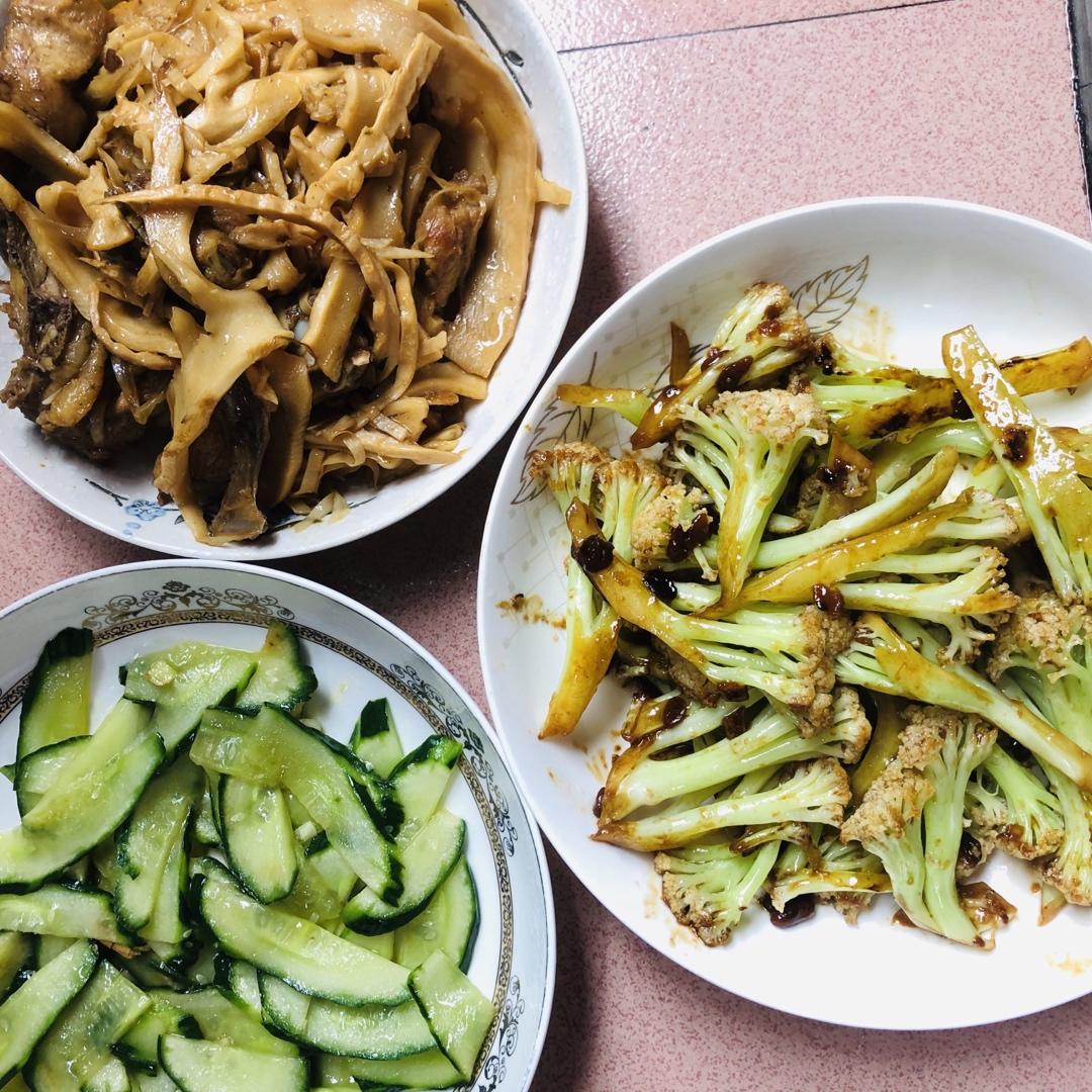 老丁的私房菜-干锅花菜