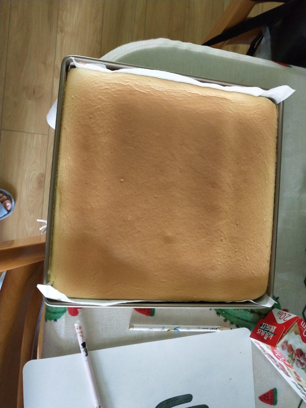 胖乎乎奶油芒果卷/不开裂不掉皮全过程详细图解烘焙视频/蛋糕篇6：「厚卷」