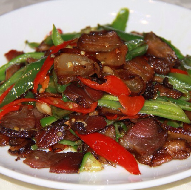 家常菜 尖椒炒腊肉 lei蕾做的尖椒炒腊肉lei蕾