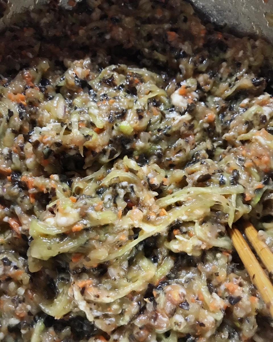 黄瓜木耳鲜肉水饺