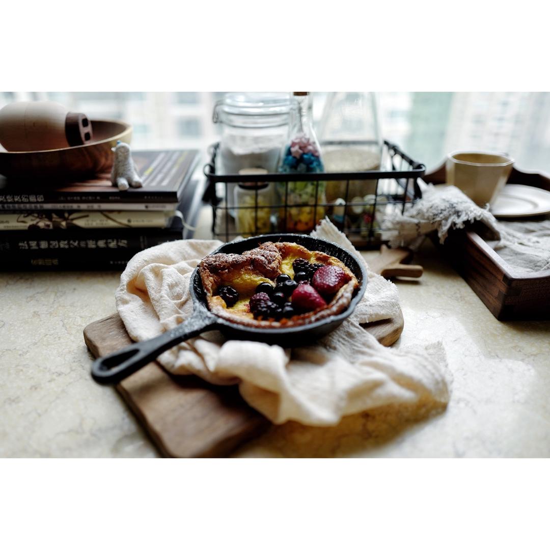 Dutch baby pancake