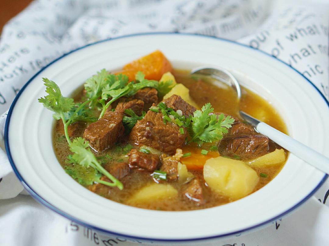 牛肉炖土豆