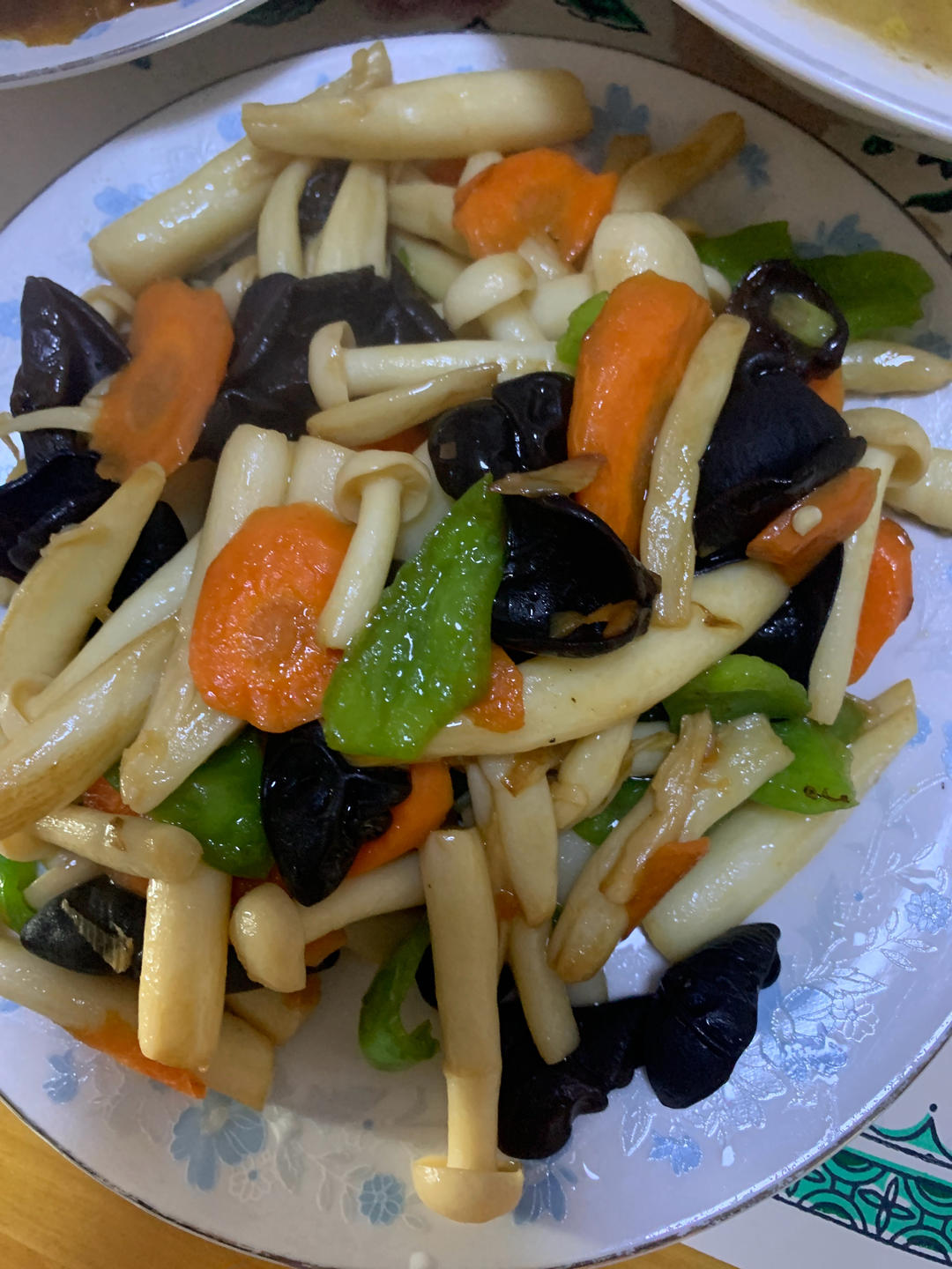白玉菇炒鸡蛋