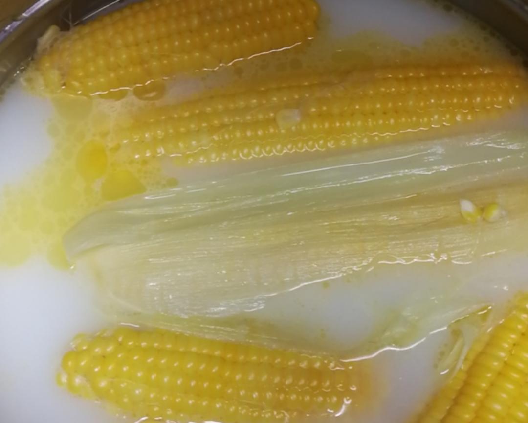 奶油卤玉米