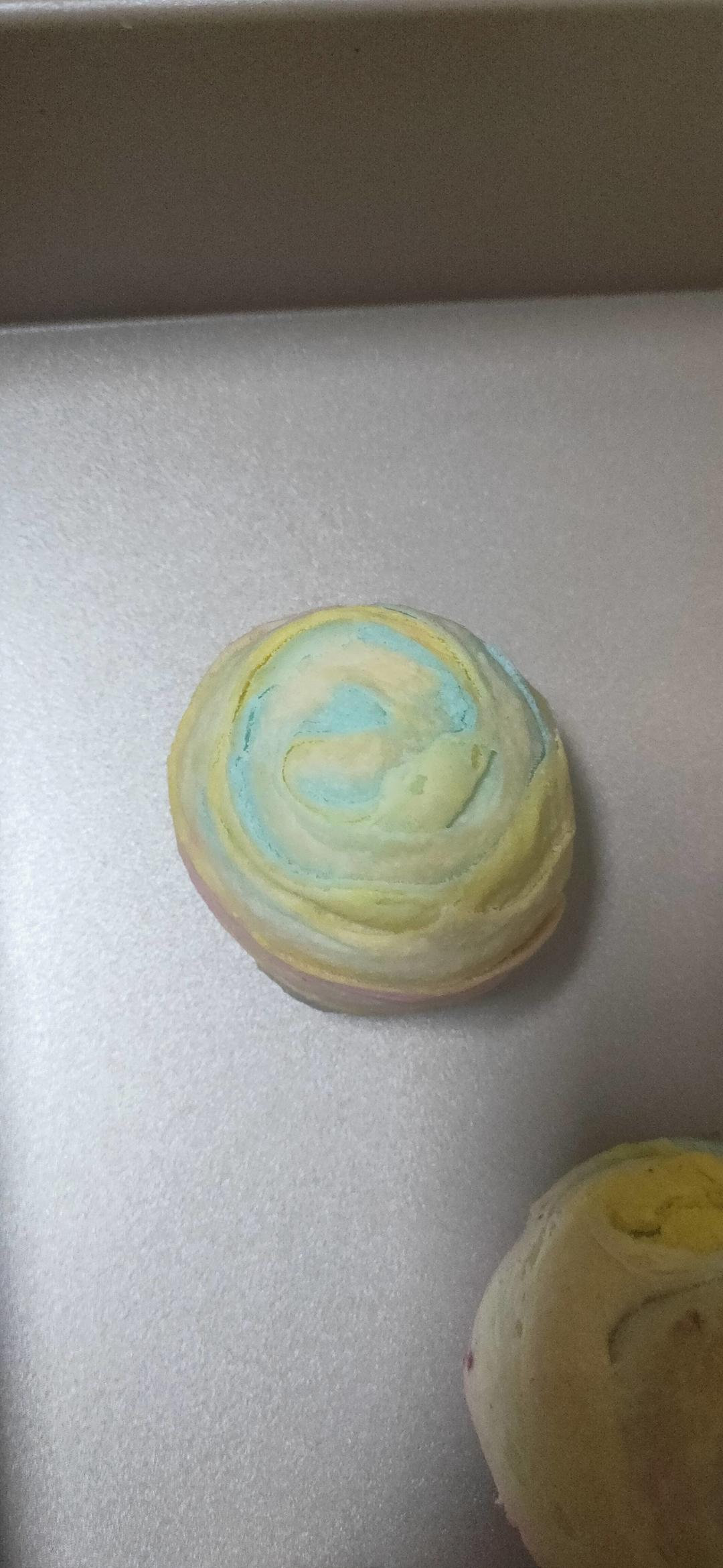 彩虹蛋黄酥（独角兽蛋黄酥）