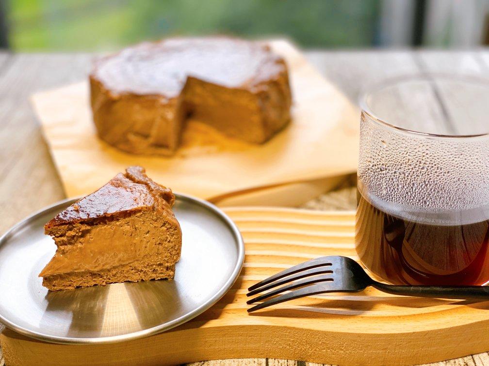 chocolate悠做的榛果巧克力巴斯克蛋糕