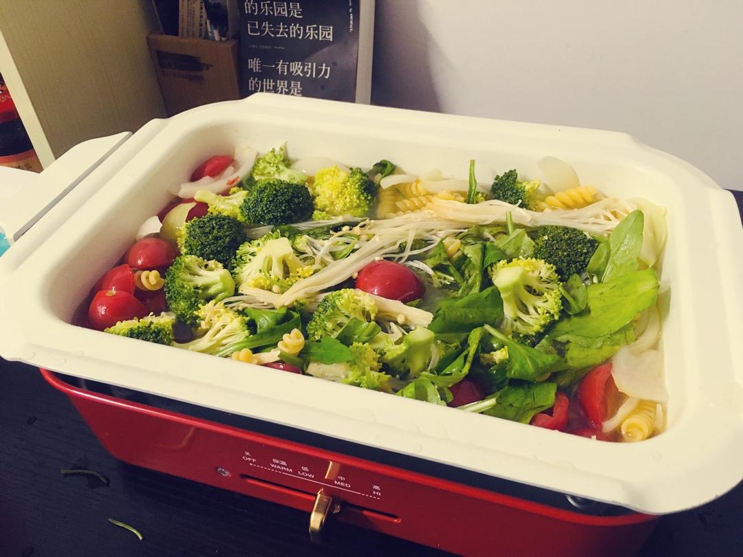 时蔬虾仁单锅意面—Bruno多功能烧烤机