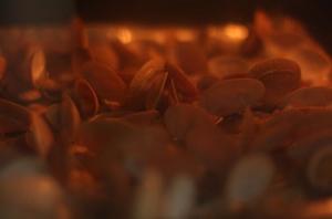 海鲜控——蒜蓉烤花甲的做法 步骤3