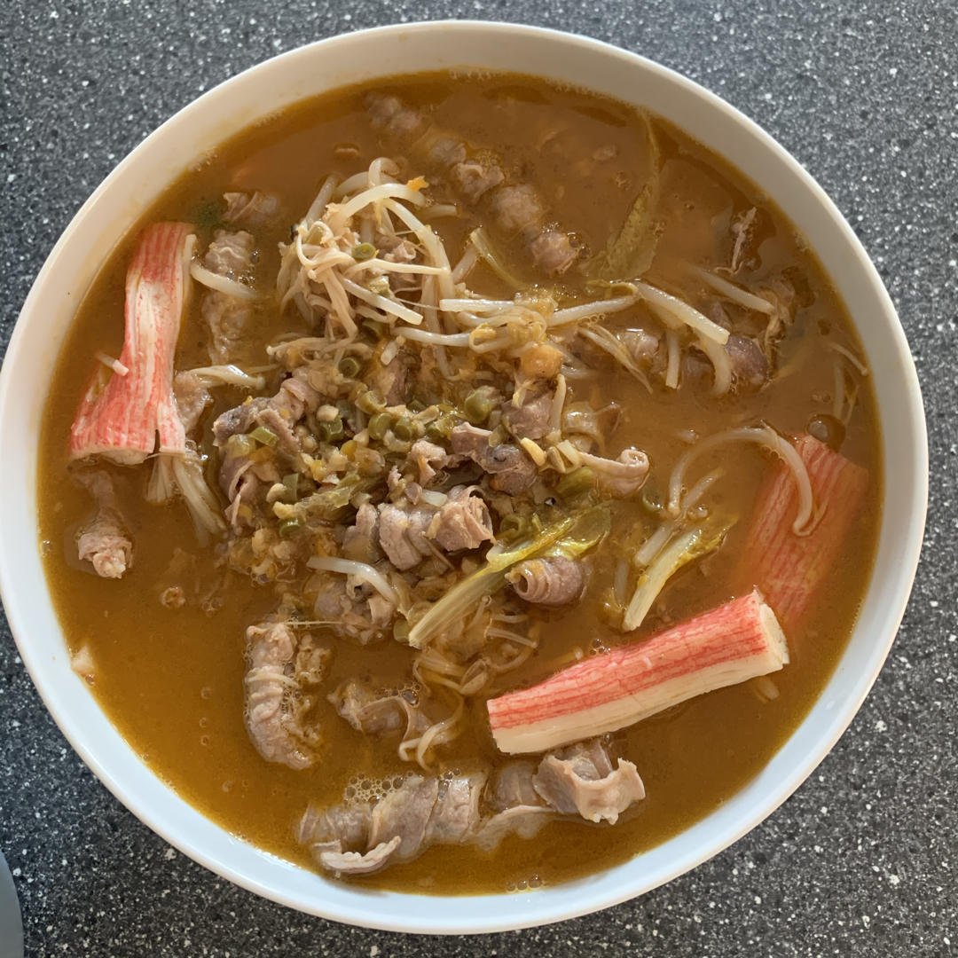 酸汤肥牛金针菇