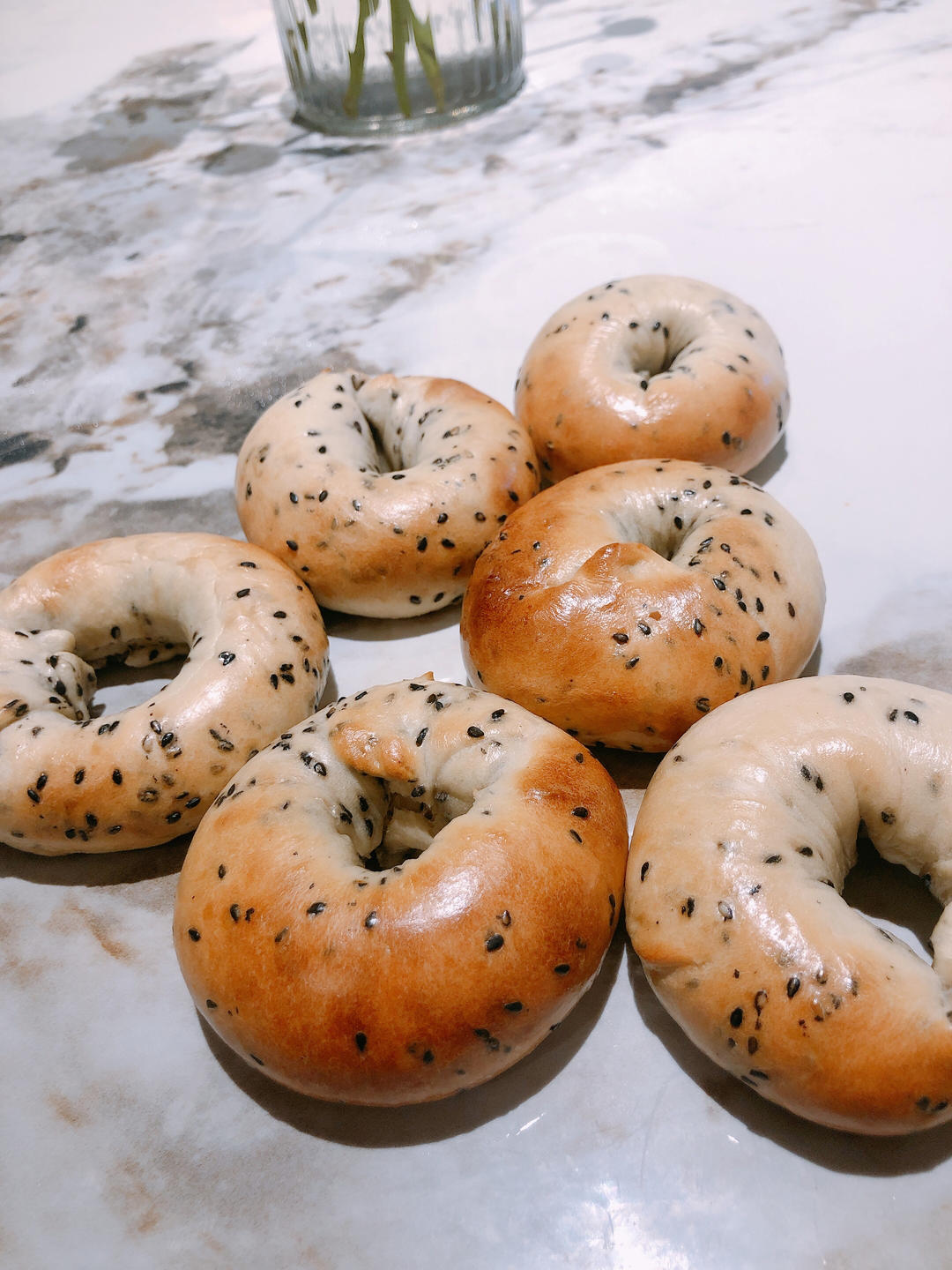 黑芝麻全麦贝果