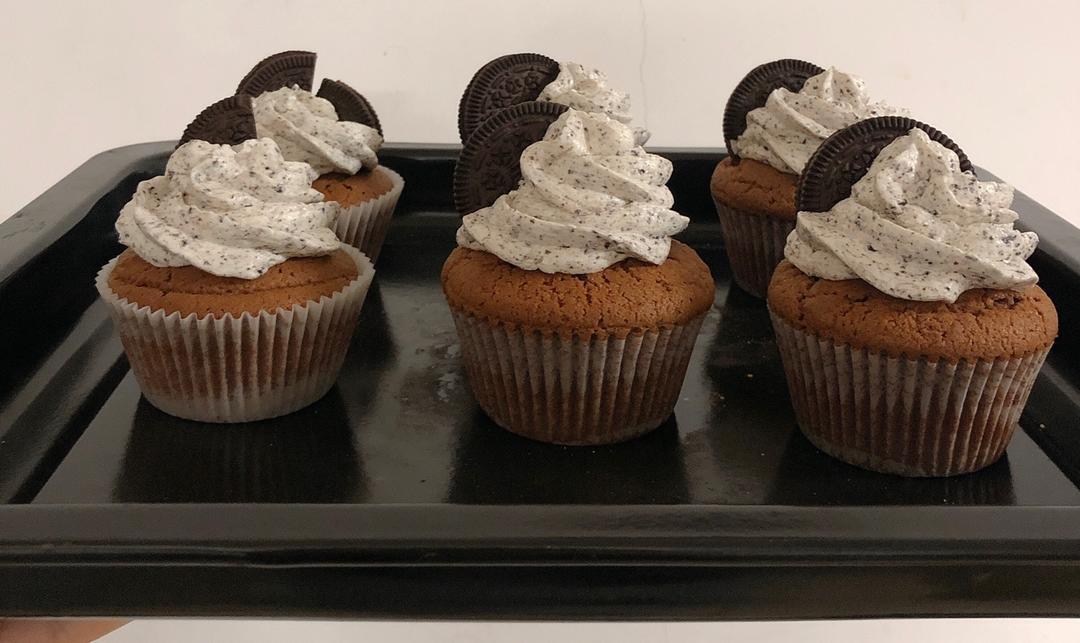 奥利奥杯子蛋糕 Oreo Cream Cupcakes