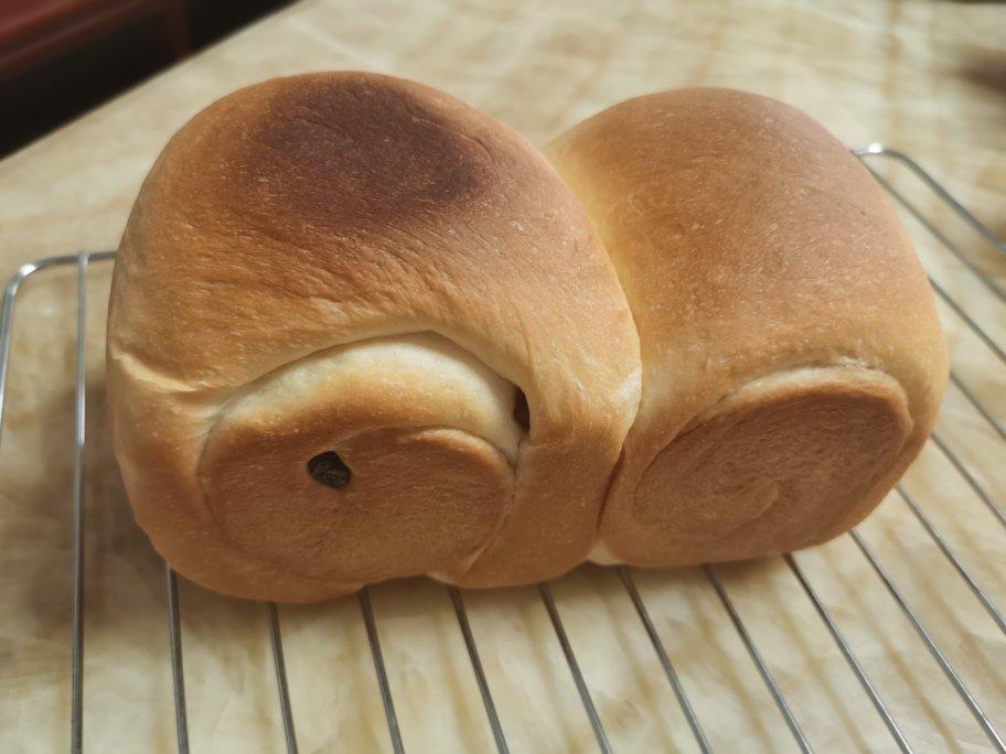 用烤箱自己做面包--手工牛奶吐司面包