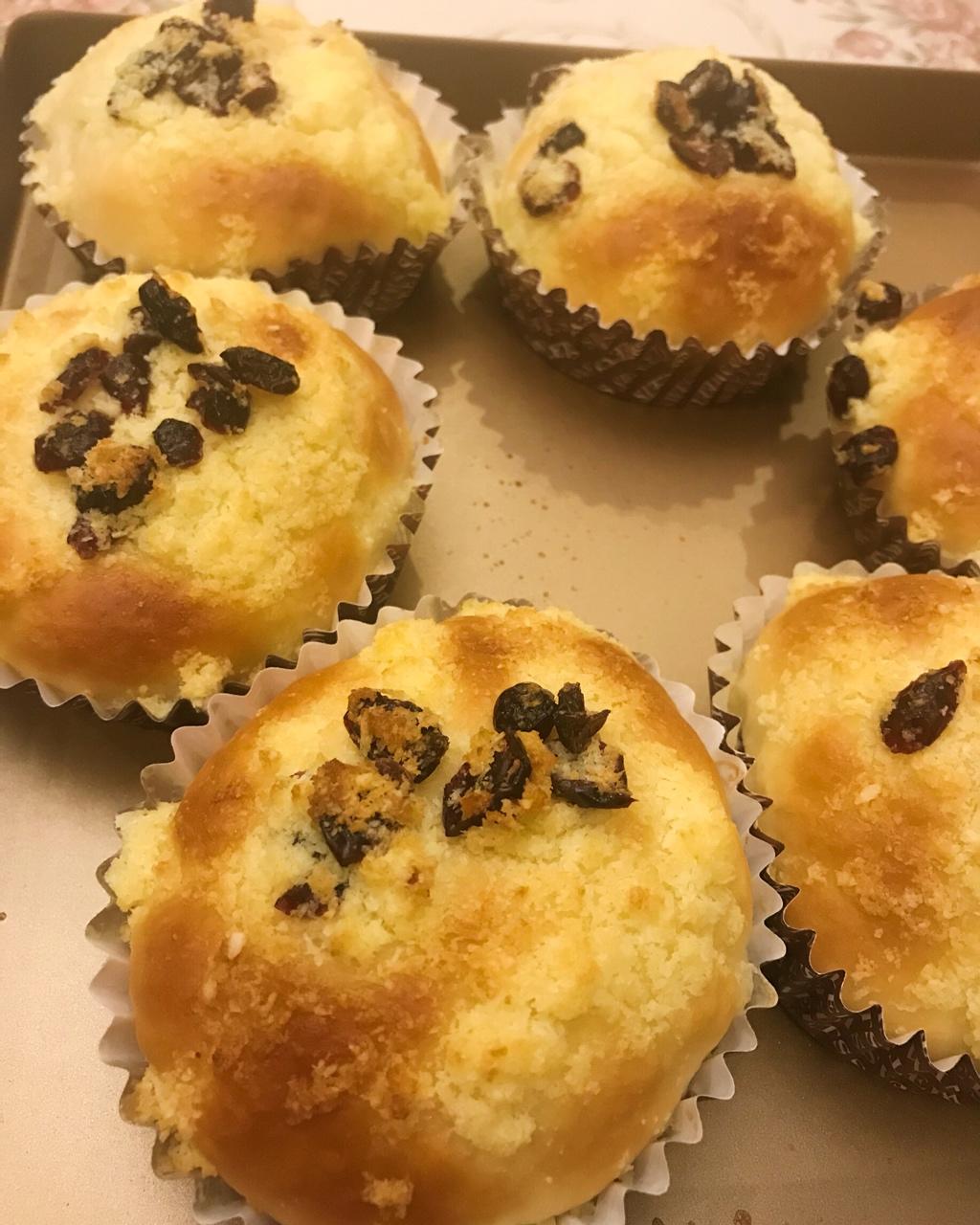 椰蓉蜜豆泡浆面包