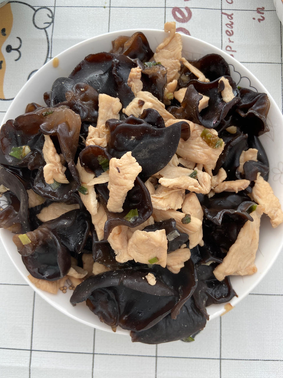 减脂鸡胸肉炒木耳