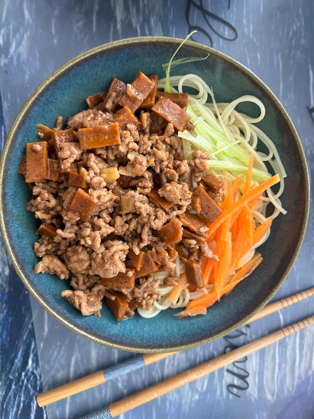 北京炸酱面的炸酱