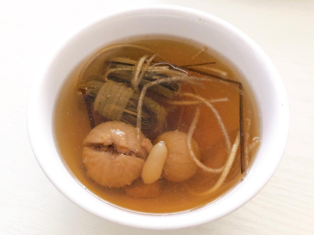 灯芯草麦冬无花果汤的做法