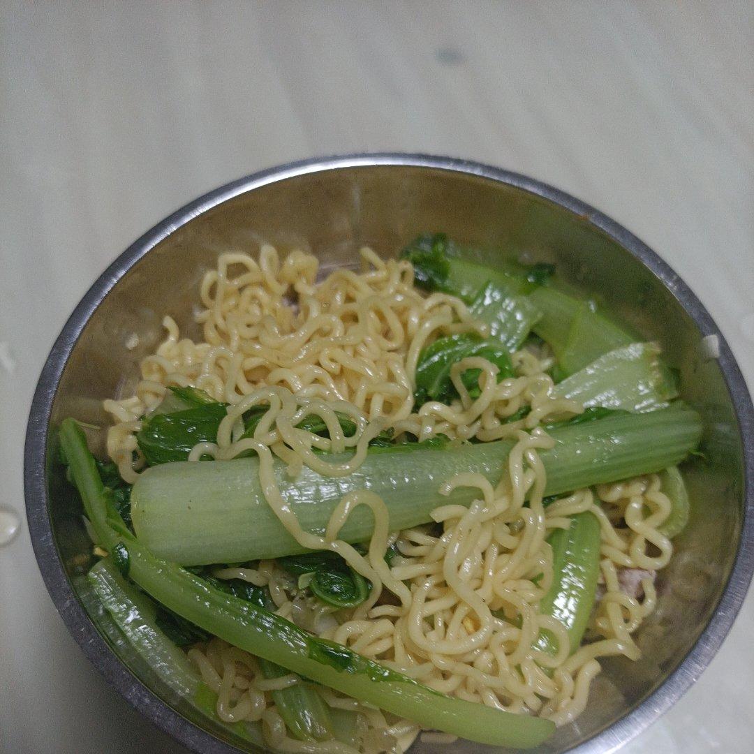巨好吃的炒方便面