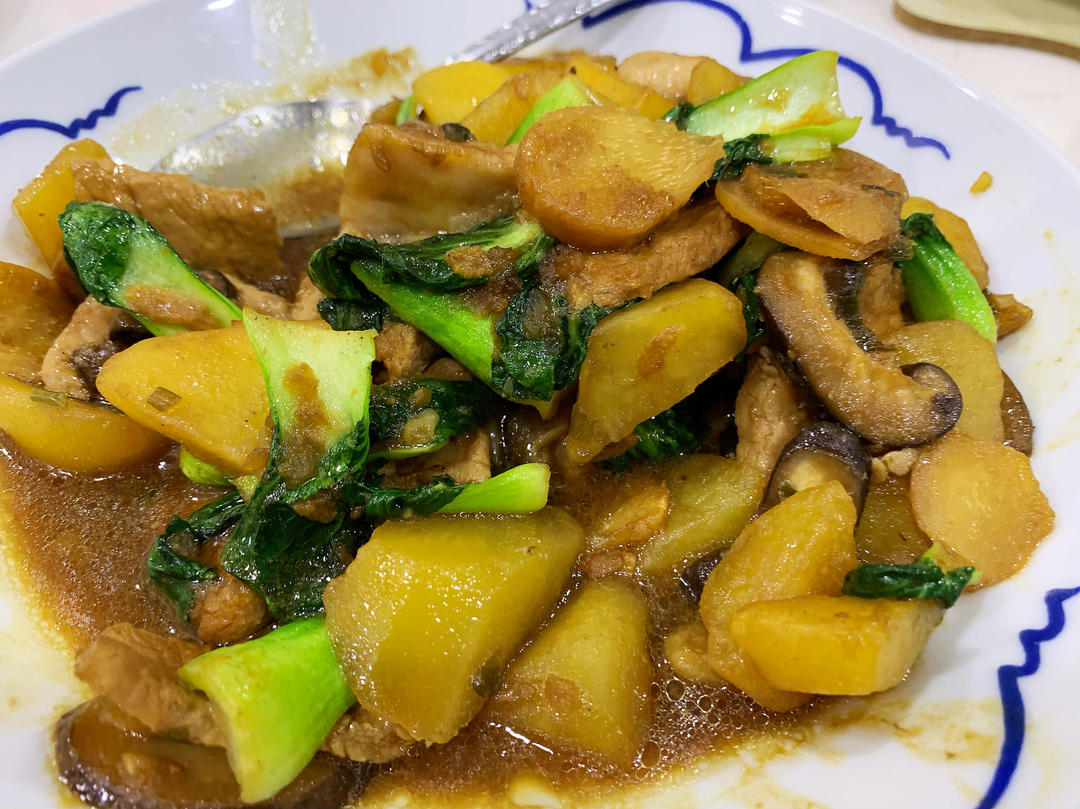 土豆鸡块（黄焖鸡）