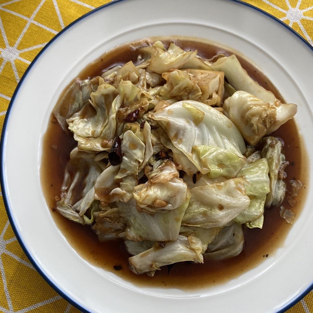 醋溜手撕包菜（超简单做法）