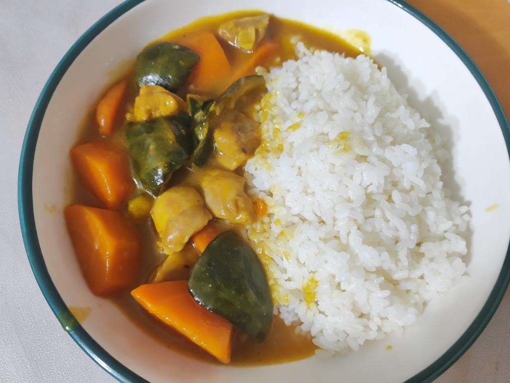 咖喱鸡肉盖饭的做法