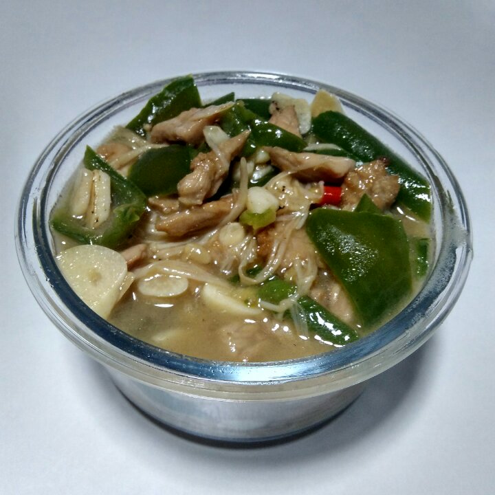 金针菇青椒肉丝