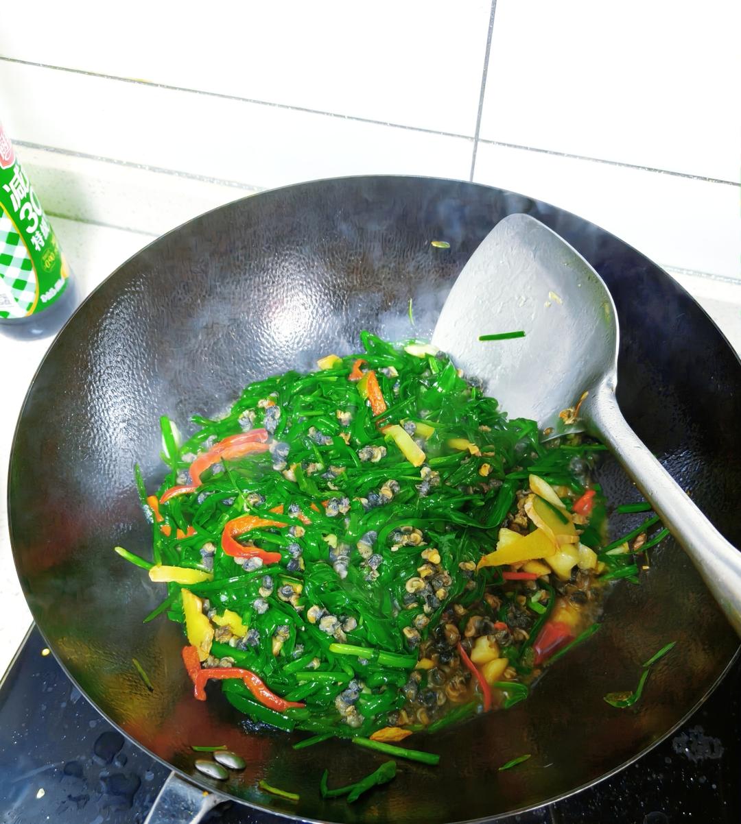 韭菜炒螺蛳肉