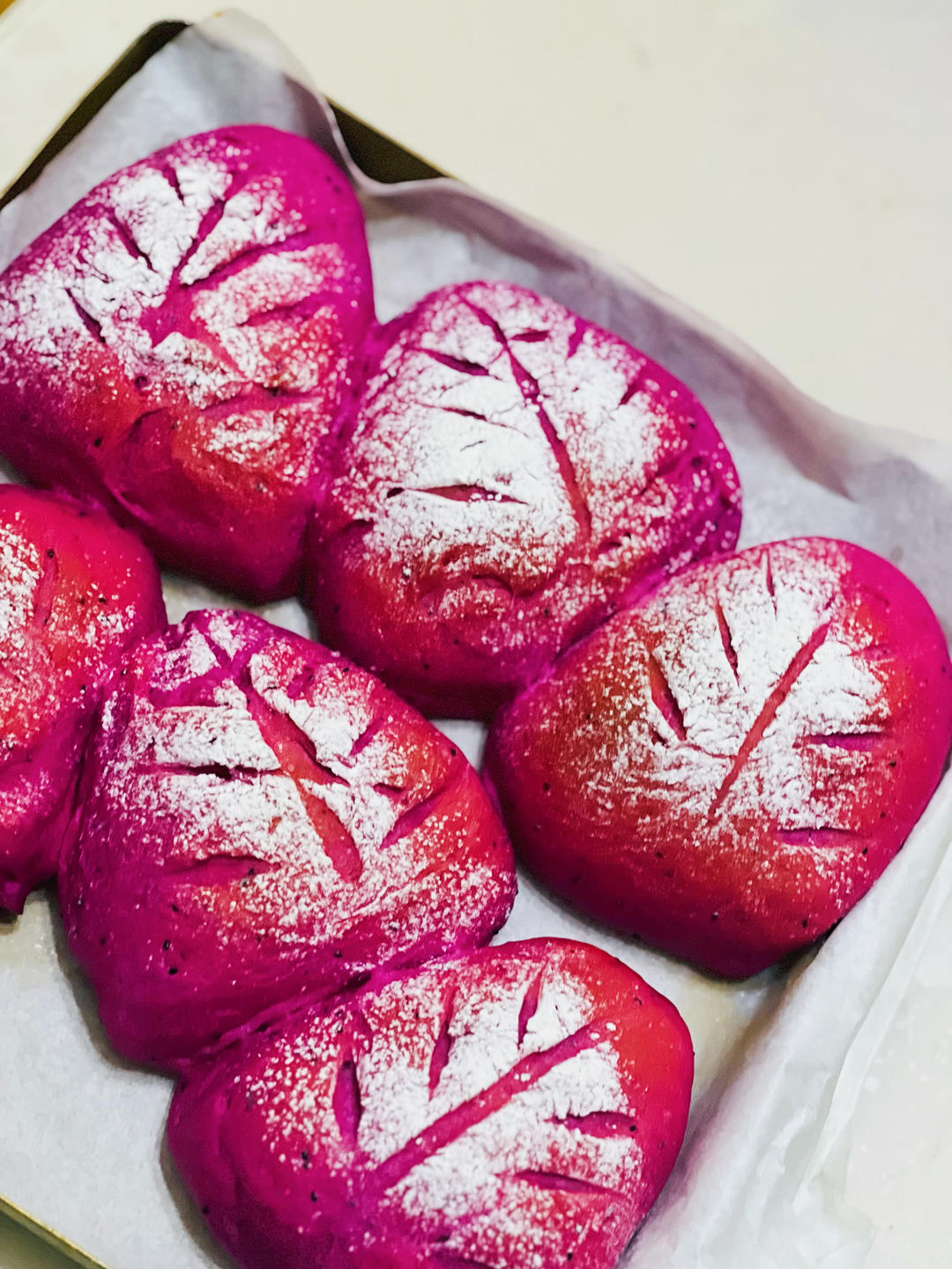 火龙果奶酪软欧包