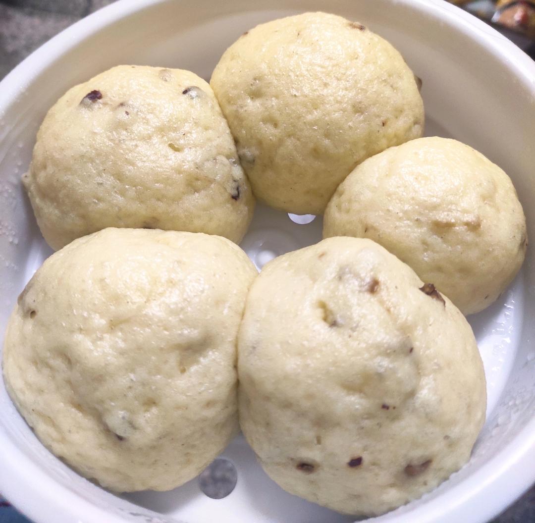 玉米面红枣馒头   这么做松软    香甜   口感好易消化  附细节视频