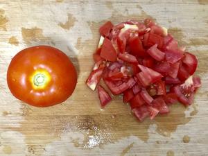 番茄豆腐焖猪肉的做法 步骤3